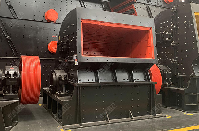 反擊錘式破碎機性能優(yōu)勢 反擊錘式破碎機性能優(yōu)勢