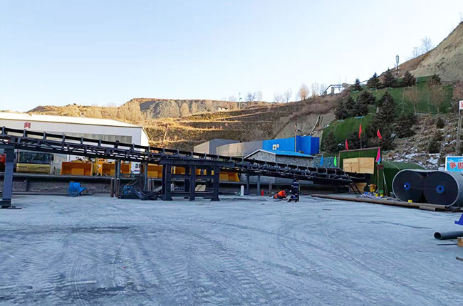 中譽鼎力DLHGC臥式旋回破碎機進駐地下鐵礦項目 中譽鼎力DLHGC臥式旋回破碎機進駐地下鐵礦項目