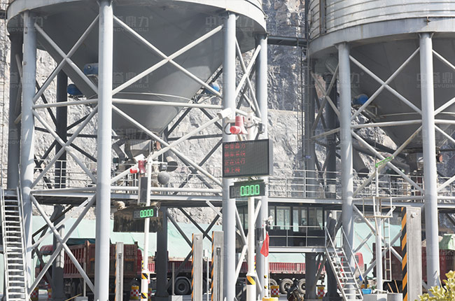 砂石骨料無人裝車系統(tǒng) 砂石骨料無人裝車系統(tǒng)