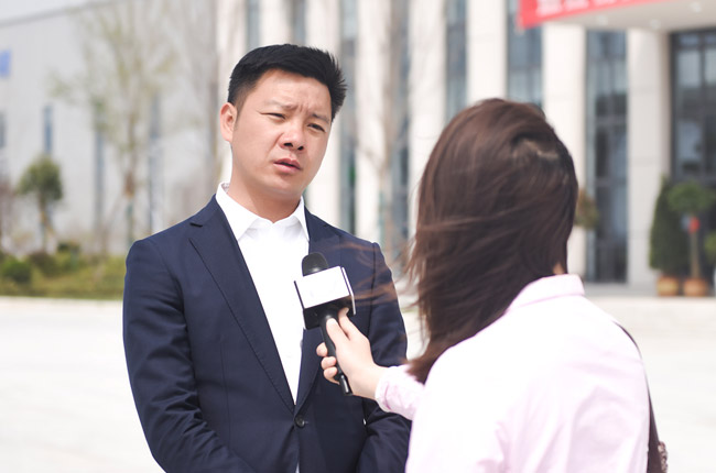 楊乾總經(jīng)理接受河南電視臺采訪