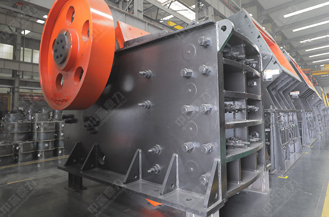 PE顎式破碎機(jī) PE顎式破碎機(jī)