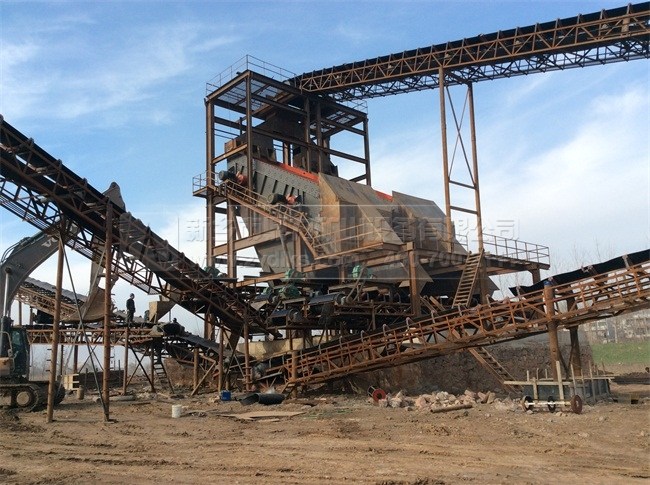 安徽池州青陽縣鼎力為其承建環(huán)保的砂石生產線現(xiàn)場