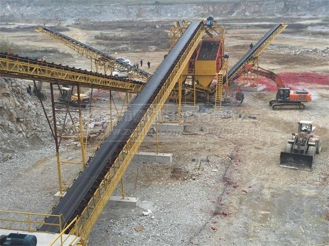 破碎機(jī)生產(chǎn)現(xiàn)場