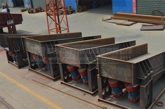 礦山給料機(jī)工作原理