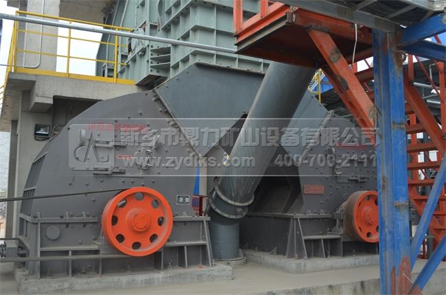 石灰?guī)r破碎機(jī)使用現(xiàn)場(chǎng)