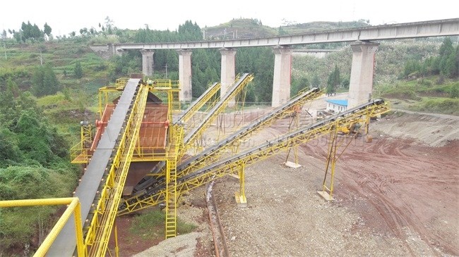 礦山開(kāi)采生產(chǎn)線