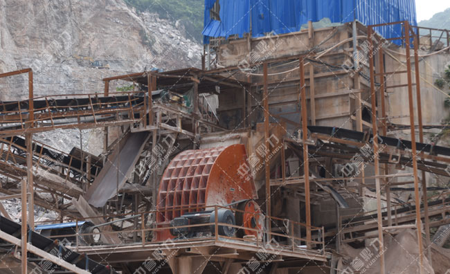 破碎機使用現(xiàn)場