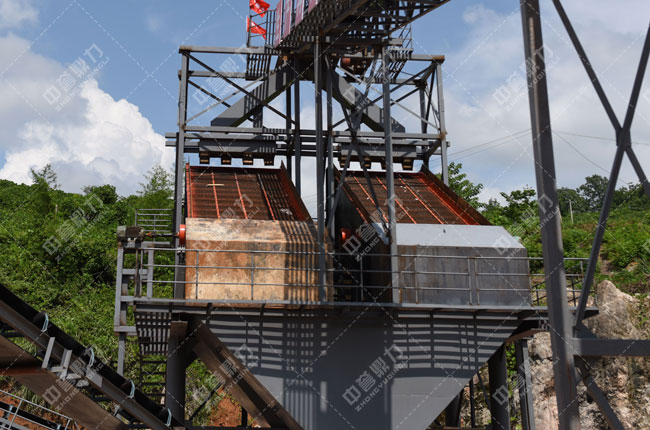 ���ϑѻ��з��h��ƺ�l(xi��ng)����(y��ng)����ʯ��(ch��ng)�r(sh��)�a(ch��n)350��ɰʯ���a(ch��n)��