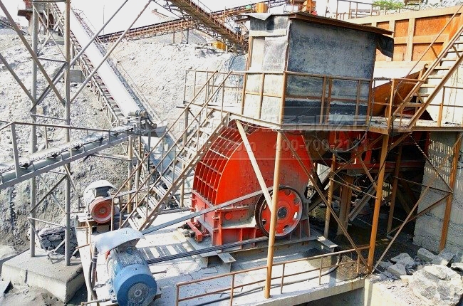pcz1615破碎機(jī)在使用現(xiàn)場(chǎng)