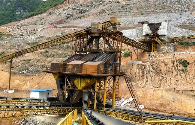 生產(chǎn)線上配置的設備