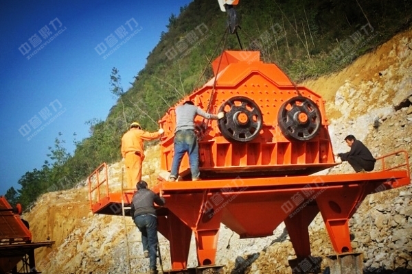 碎沙機(jī)安裝現(xiàn)場(chǎng)