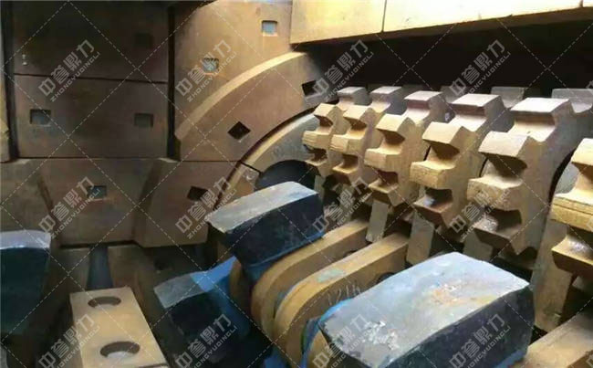 錘式制砂機內(nèi)部結(jié)構(gòu)
