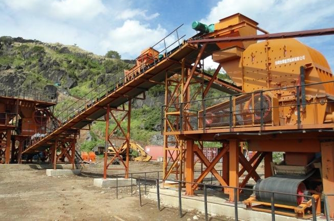 反擊破碎機(jī)使用現(xiàn)場