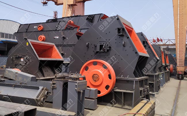 采石場(chǎng)破碎機(jī)