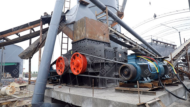 錘式制砂機(jī)