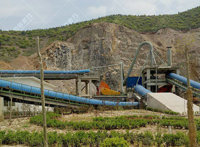 投產(chǎn)的環(huán)保采石場