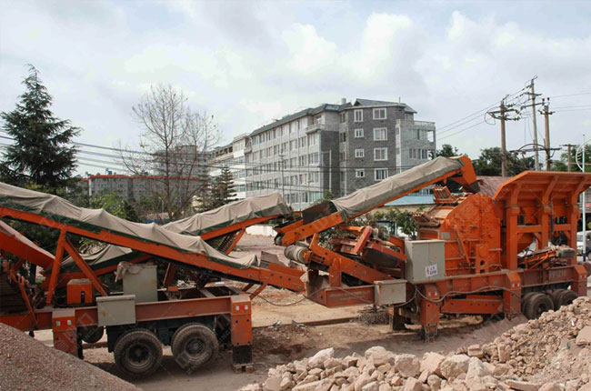 車載流動(dòng)碎石機(jī)