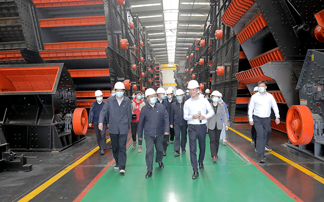 參觀中譽(yù)鼎力智能化一體生產(chǎn)車間