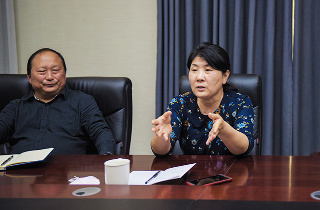 新鄉(xiāng)市工信局及新鄉(xiāng)職業(yè)技術(shù)學(xué)院導(dǎo)蒞臨中譽(yù)鼎力交流校企合作