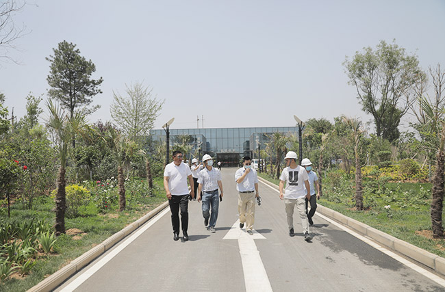 華潤水泥高管蒞臨中譽(yù)鼎力參觀考察