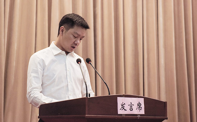 中譽(yù)鼎力董事長(zhǎng)張治民參加新鄉(xiāng)市工業(yè)高質(zhì)量發(fā)展大會(huì)并發(fā)言