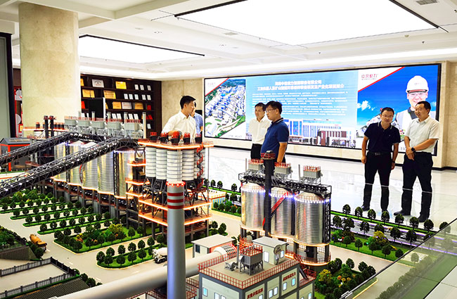 張治民董事長介紹多位一體循環(huán)建材產(chǎn)業(yè)園項(xiàng)目建設(shè)理念